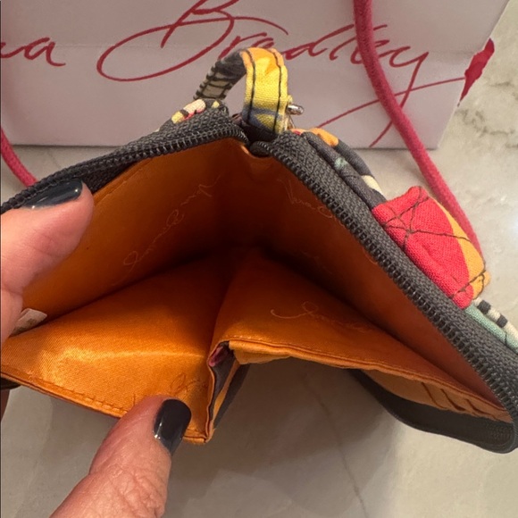 EUC Vera Bradley with Bag! Clutch, Wallet Small Purse, Adjustable Strap. - Picture 5 of 8